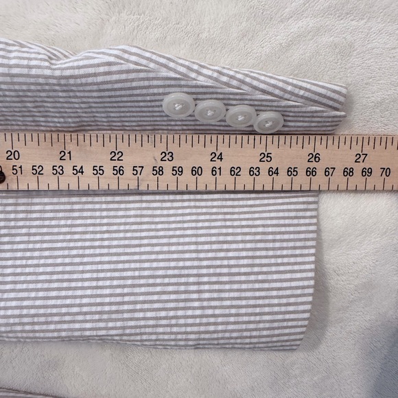 Saddlebred Blue & White Seersucker Blazer | 48L | 100% Cotton - Picture 6 of 9